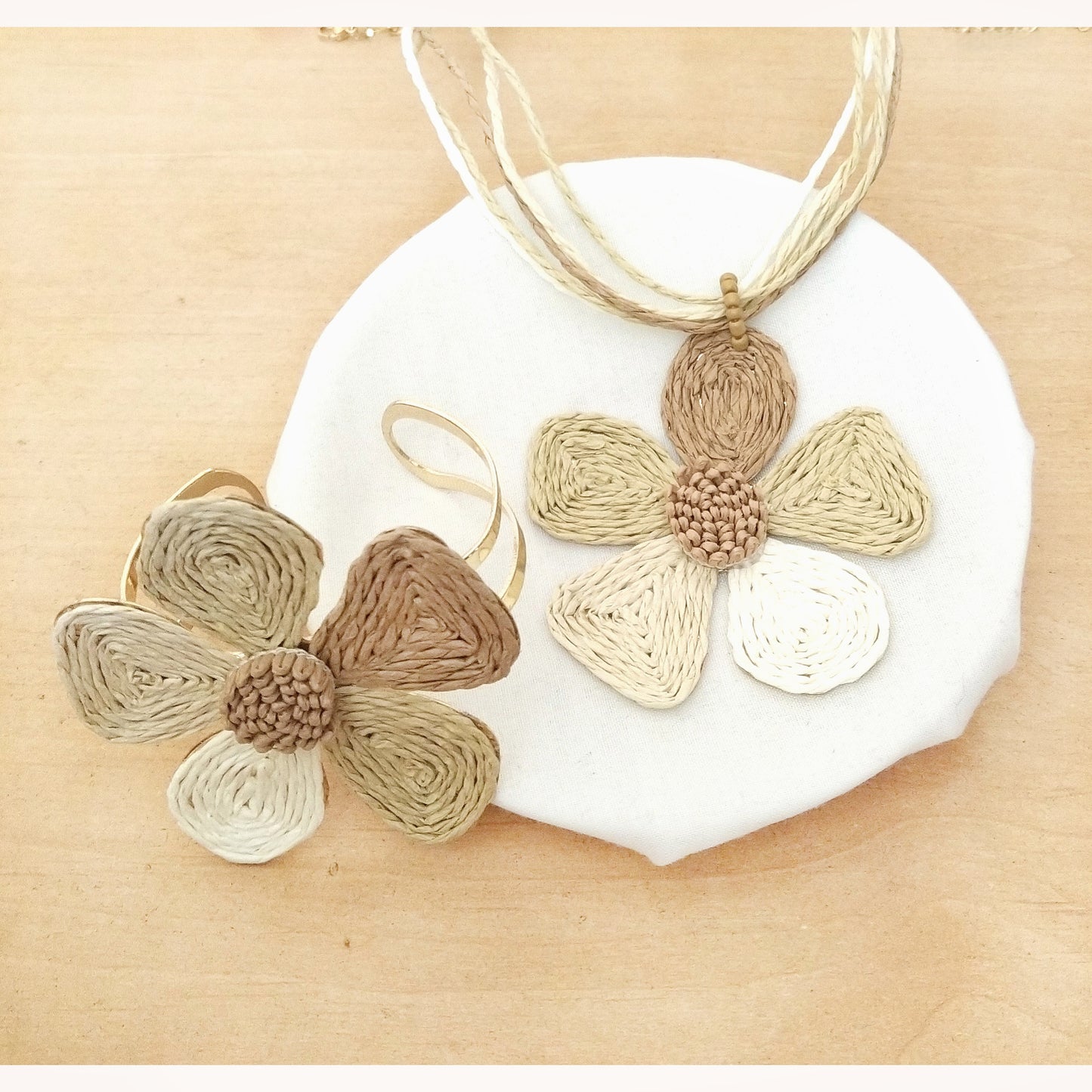 Conjunto Flor grande Beige