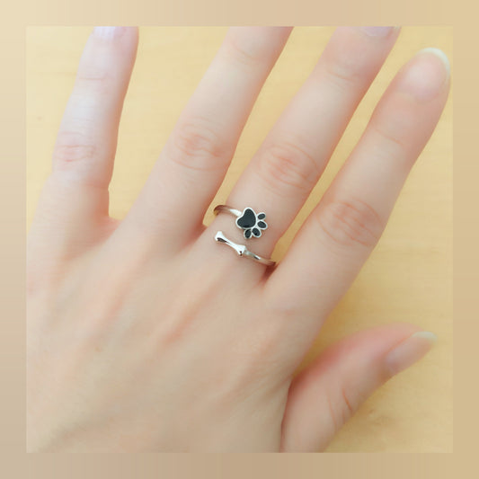 Anillo ajustable huella y hueso plata