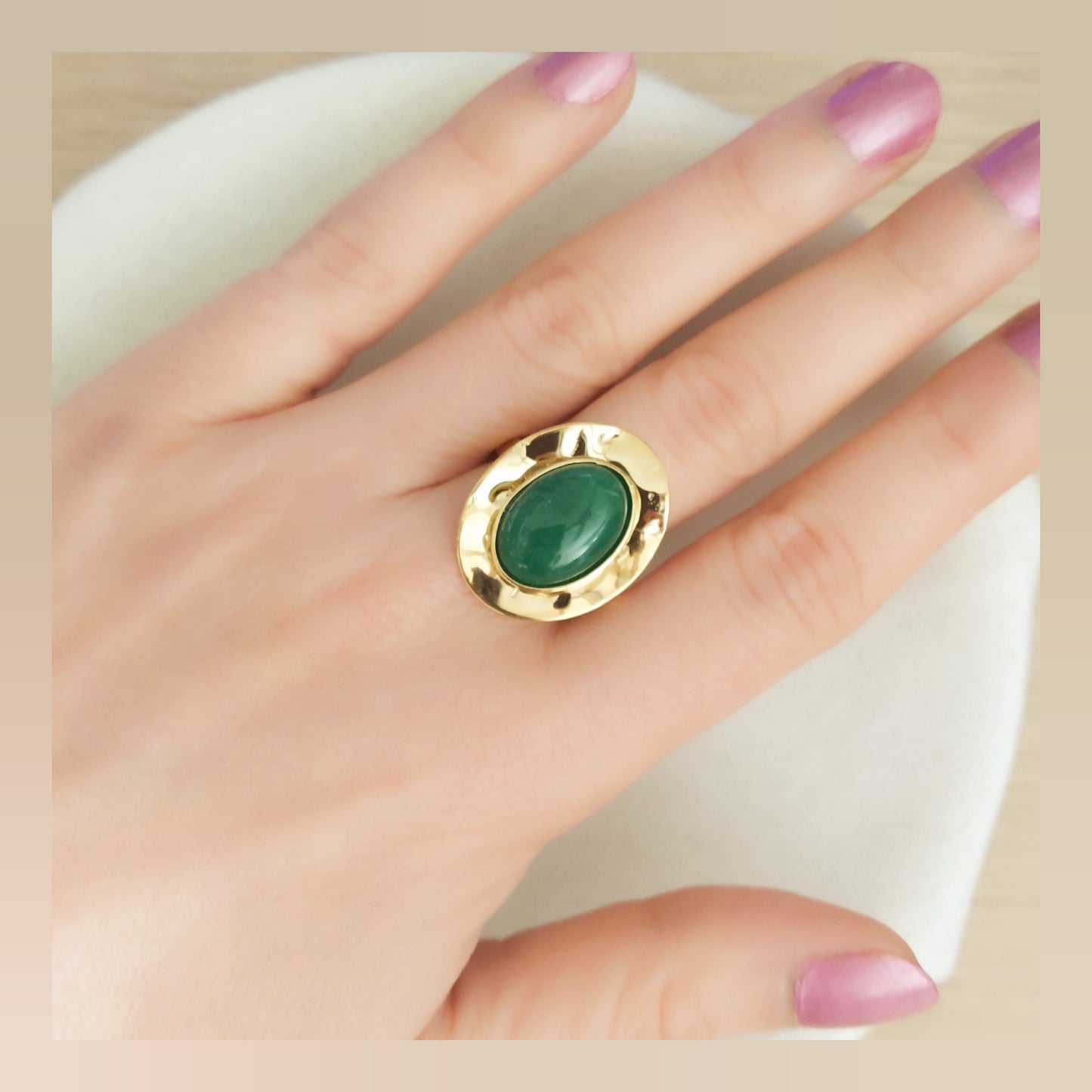 Anillo piedra verde acero