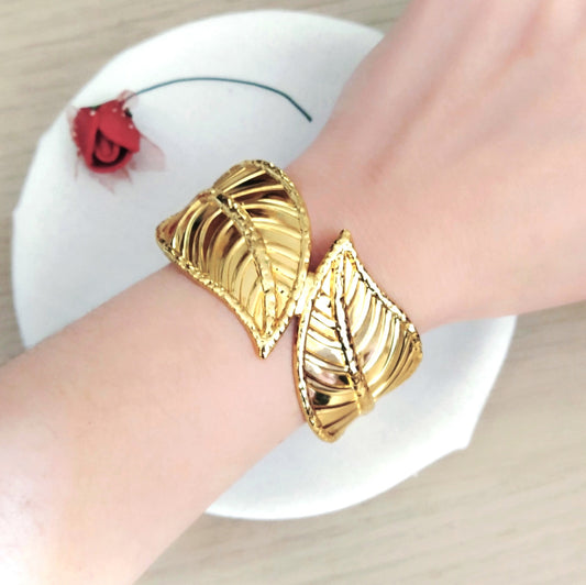 Brazalete Hojas ancha