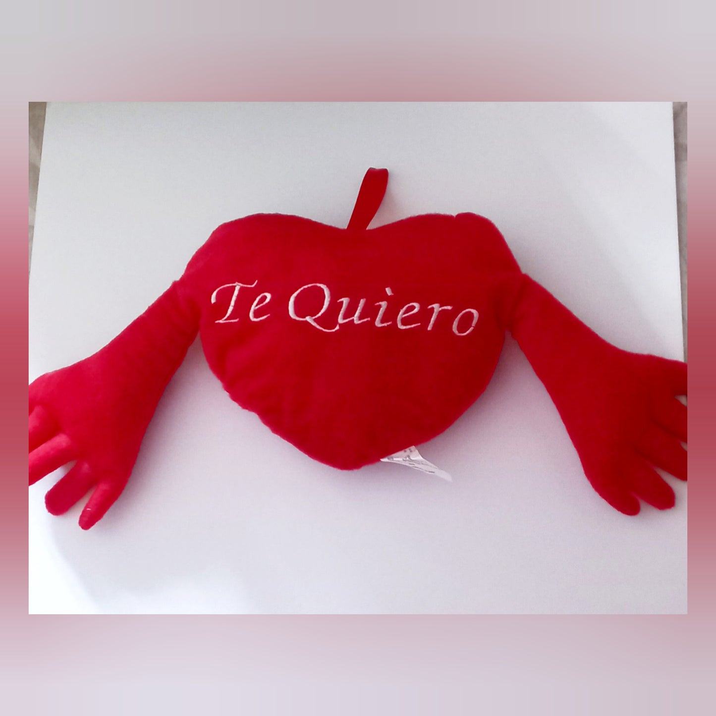 Cojin corazón manos Te quiero