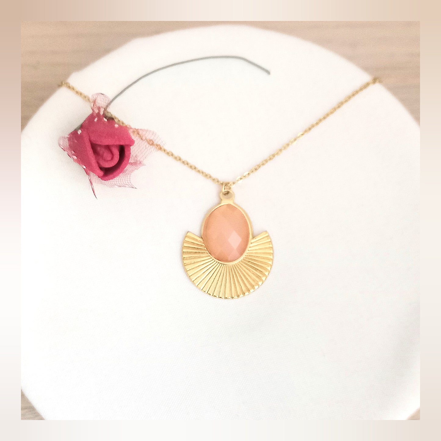 Collar piedra naranja acero