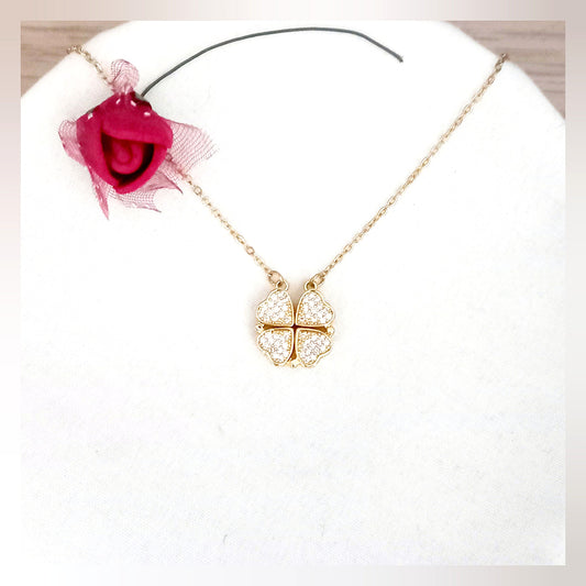 Collar Trébol corazones imán