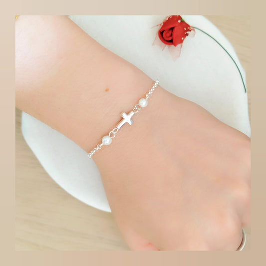 Pulsera Cruz perlas plata