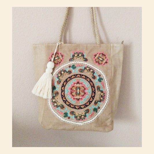 Bolso flores bordado rafia