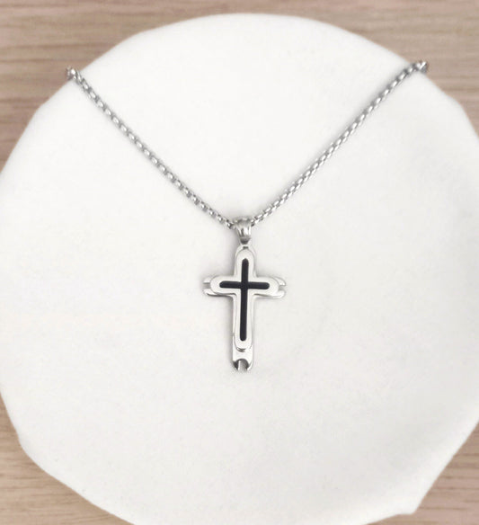 Collar Cruz negra y plata
