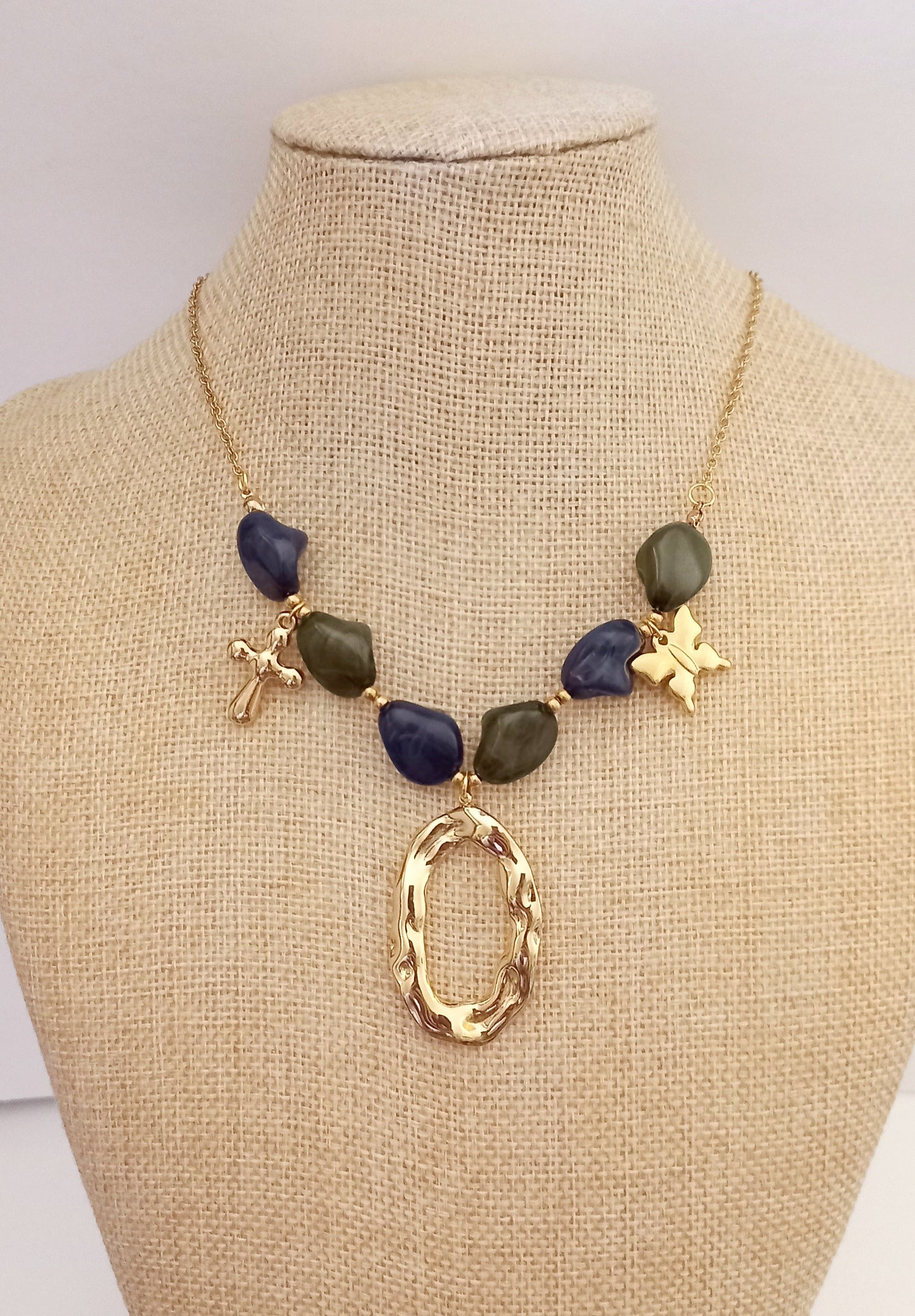 collar de piedras y colgantes de acero dorado círculo en acero para mujer