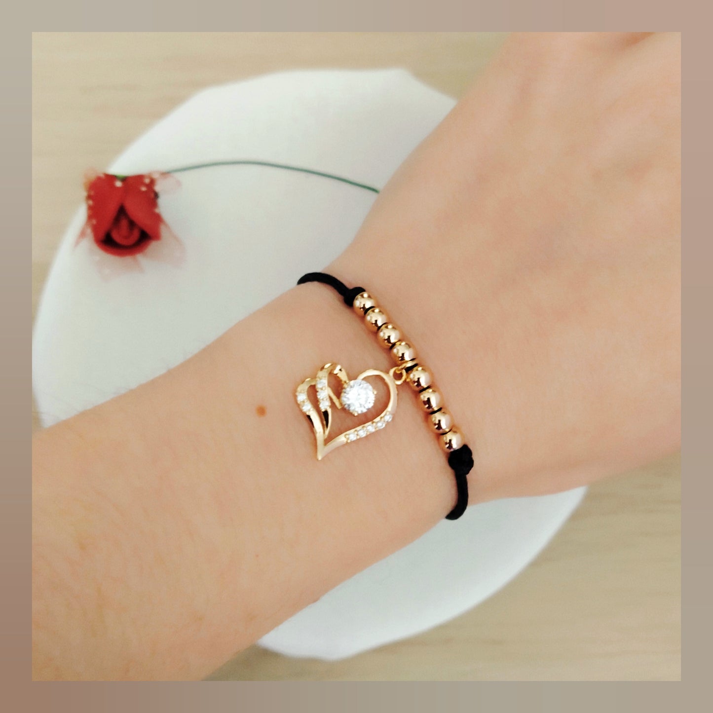 Pulsera cuerda Corazón y bolitas