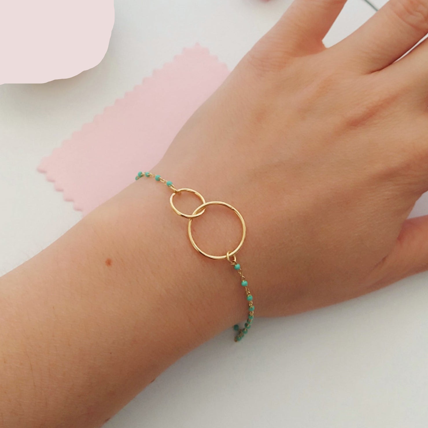 pulsera turquesa circulos plata dorada